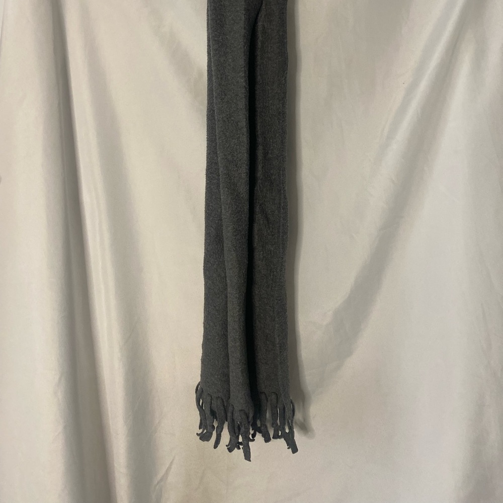 Various scarfs